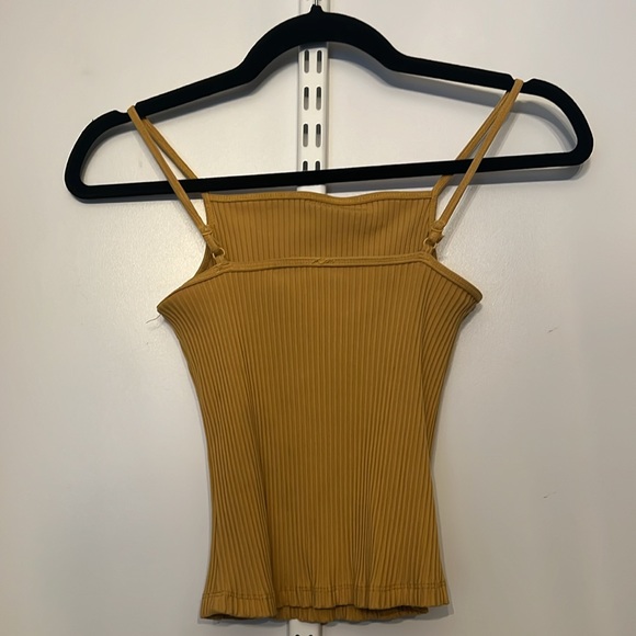 Cropped Mustard Yellow Ribbed Tanktop - Picture 2 of 2